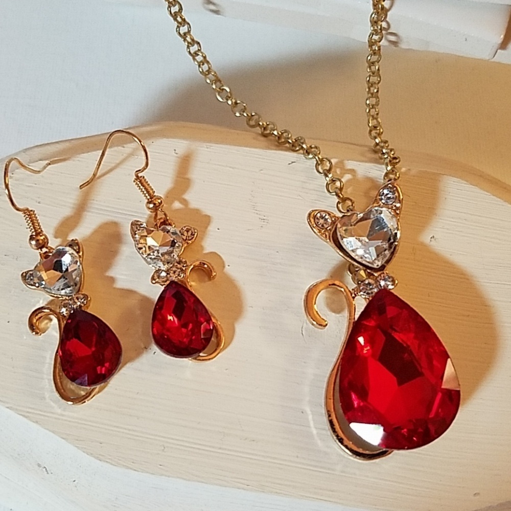 Kitty Cat Earring & Necklace Set of 2 Ruby Tone.